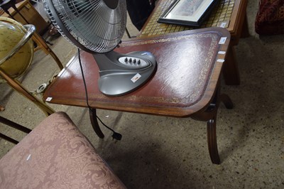 Lot 324 - MAHOGANY LEATHER TOPPED COFFEE TABLE, 90CM WIDE