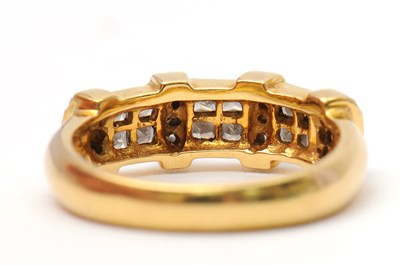 Lot 23 - An 18ct diamond ring, set with round brilliant...
