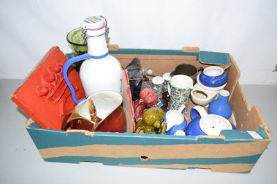 Lot 3 - A box of various mixed items to include tea...