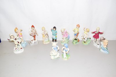 Lot 55 - A group of twelve Royal Worcester calendar...