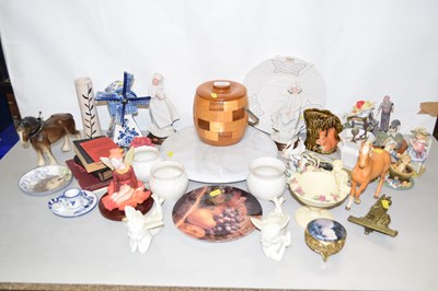 Lot 119 - Mixed Lot: Various assorted items to include...