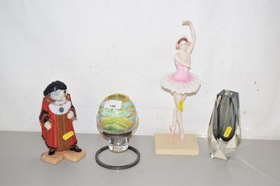 Lot 146 - Resin model ballerina together with small Art...