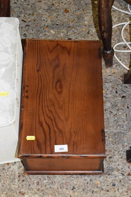 Lot 280 - A small pine box