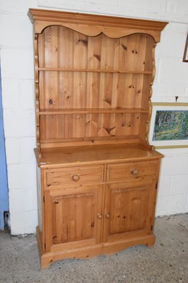 Lot 211 - A modern pine dresser