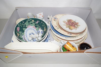 Lot 529 - Box of various dinner wares, mugs etc