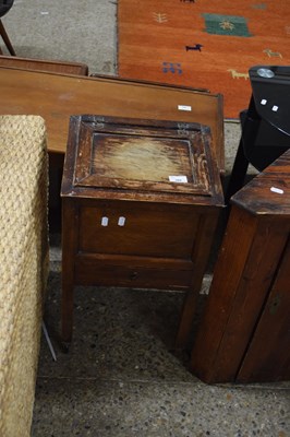 Lot 380 - SMALL FLIP-TOP SEWING BOX