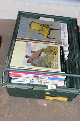 Lot 562 - A box of various Antiques & Collectables...