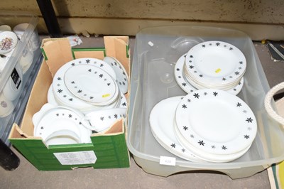 Lot 620 - Two boxes of glass dinner wares