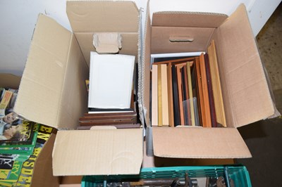 Lot 634 - Two boxes of picture frames