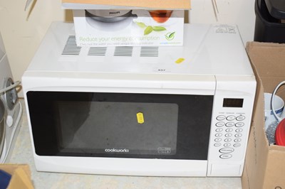 Lot 657 - A Cookworks microwave
