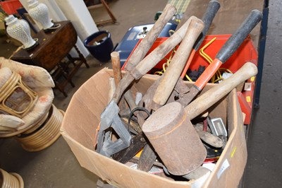 Lot 741 - Box of assorted tools