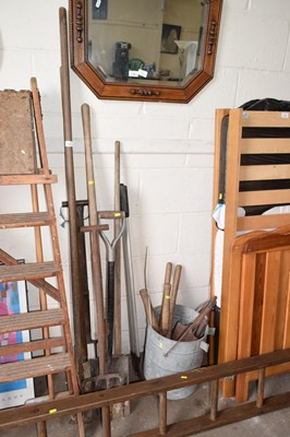 Lot 751 - Mixed Lot: Various garden tools, bucket etc