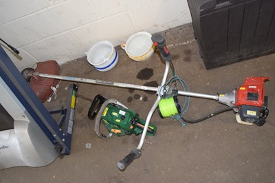 Lot 765 - A TJ35E strimmer