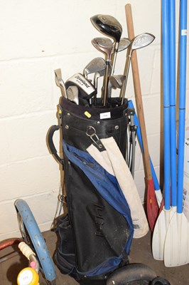 Lot 774 - A case of golf clubs