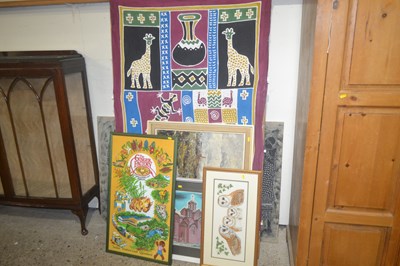 Lot 218 - Selection of various modern framed Prints /...