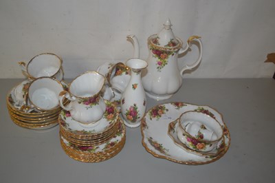 Lot 11 - Qty of Royal Albert Old Country Roses china...