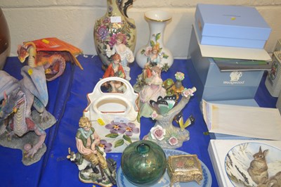 Lot 20 - Qty of china wares, figurines, Wedgewood oval...