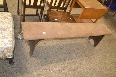 Lot 292 - Upholstered low Bench