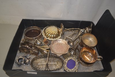Lot 53 - Qty of silver plated wares, vases, serving...