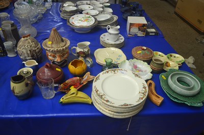 Lot 115 - Qty of ceramics, Moto ware jugs and covers,...