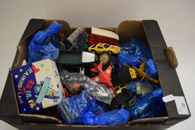 Lot 32 - BOX VARIOUS TOY VEHICLES