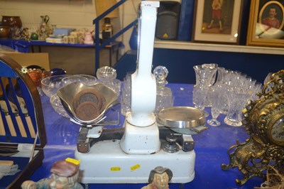 Lot 125 - Vintage scales with a number of weights