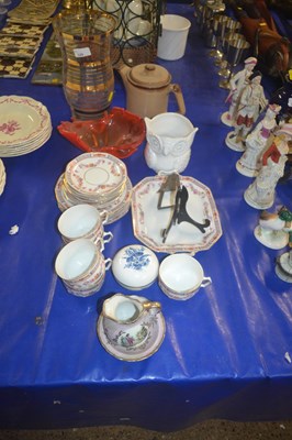 Lot 129 - Qty of glass and ceramic wares, teapots, bowls,...