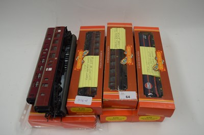 Lot 64 - 00 GAUGE MODEL RAILWAY, VARIOUS HORNBY BOXED...