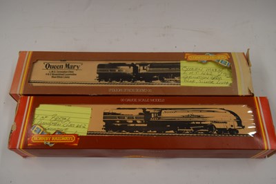 Lot 66 - 00 GAUGE MODEL RAILWAY, HORNBY 'QUEEN MARY'...