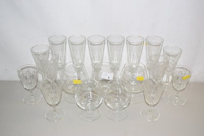 Lot 9 - A quantity of clear drinking glasses of mixed...