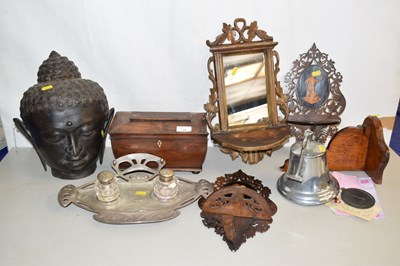 Lot 22 - Mixed Lot: A pair of Sorento ware wall...