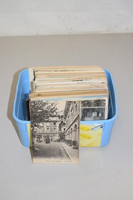 Lot 108 - A box of assorted postcards