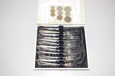 Lot 130 - Case of silver plated dessert cutlery and a...