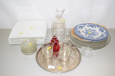 Lot 152 - Mixed Lot: Various dinner wares, glass serving...