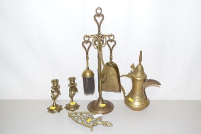 Lot 155 - Mixed Lot: Various brass wares to include fire...