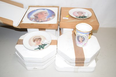 Lot 161 - A collection of Princess Diana collectors plates