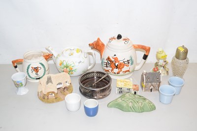 Lot 163 - Mixed Lot: Hunting tea wares various egg cups...