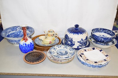 Lot 190 - Mixed Lot: Various table wares to include a...