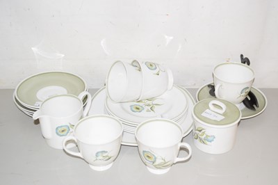 Lot 192 - A Susie Cooper part tea set