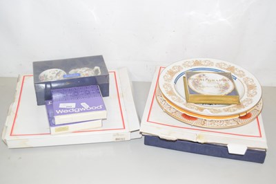 Lot 202 - Mixed Lot: Boxed Spode plates, a Abbeydale...