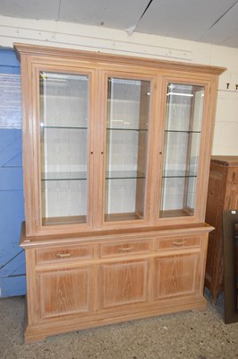 Lot 235 - A modern lounge display cabinet by Wade...