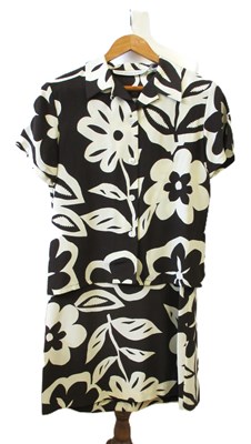 Lot 101 - A Fenn Wright & Manson silk two piece,...