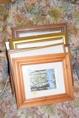 Lot 277 - Mixed Lot: Assorted pictures