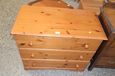 Lot 307 - A modern pine three drawer chest
