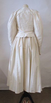 Lot 55 - A Droopy Browns cream silk wedding ensemble,...