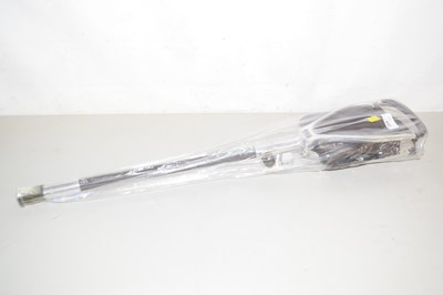 Lot 633 - A folding shooting stick