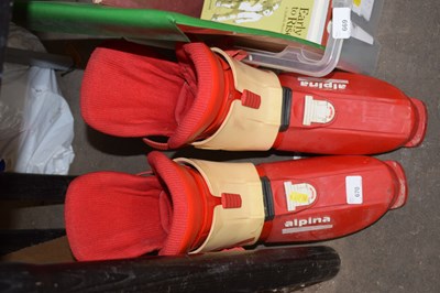 Lot 670 - A pair of Alpina ski boots