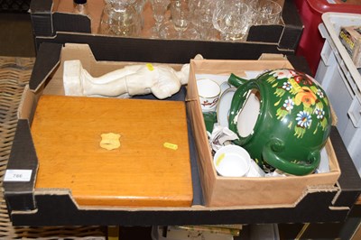 Lot 786 - Mixed lot of various decorative ceramics...