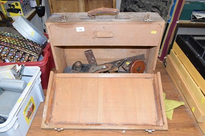 Lot 789 - A vintage wooden tool chest and contents