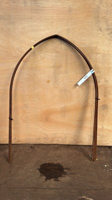 Lot 1104 - Bundle of 4 Corten Steel plant support